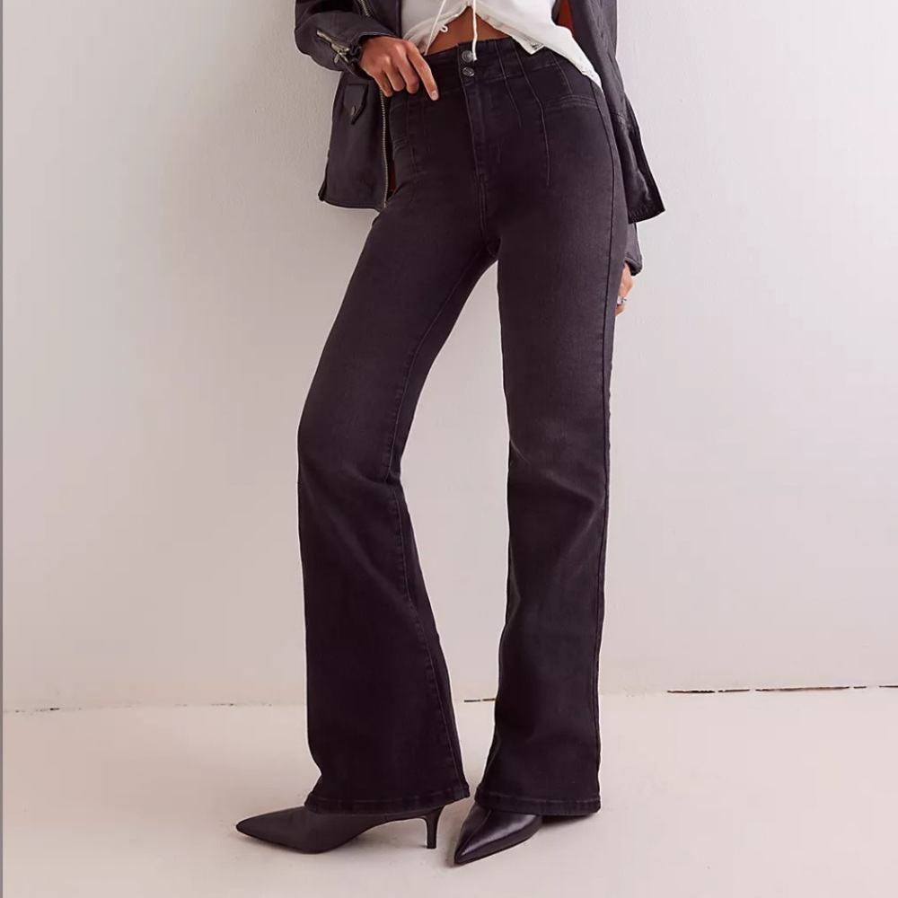 Free People We The Free Washed Black Jayde Flare Denim Jeans Size 31